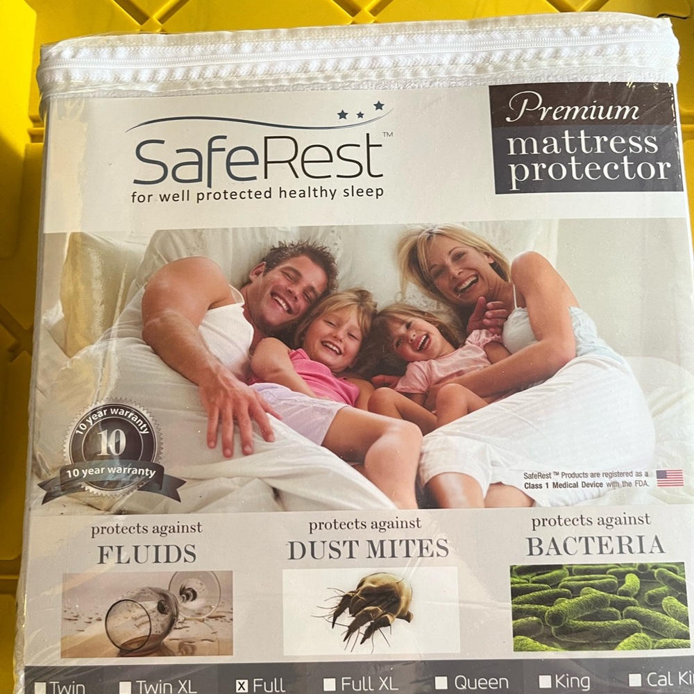 SafeRest White Premium Mattress Protector